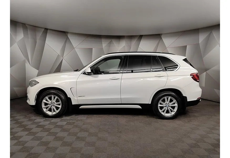 BMW X5 xDrive35i Steptronic (306 л.с.) Белый в АВИЛОН. Слайд №5