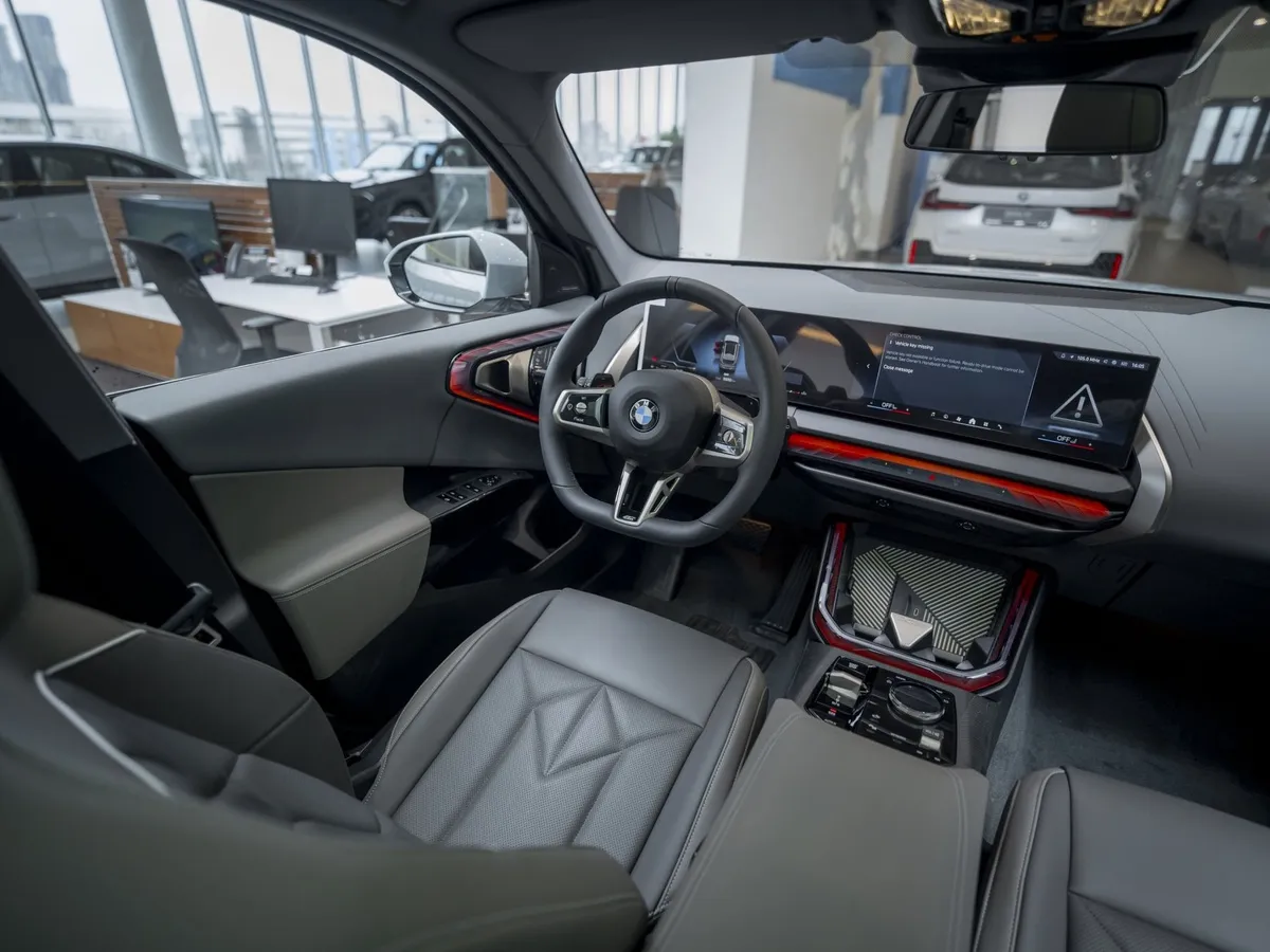 BMW X3 xDrive30L AT (258 л.с.) Серый в АВИЛОН. Слайд №5