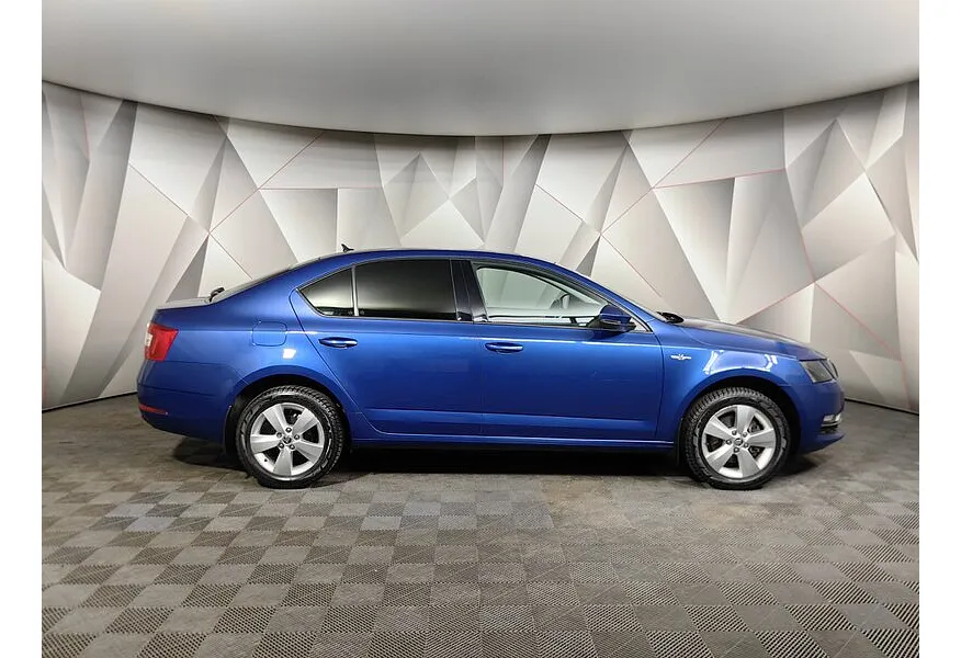 Skoda Octavia 1.6 AT (110 л.с.) Синий в АВИЛОН. Слайд №6