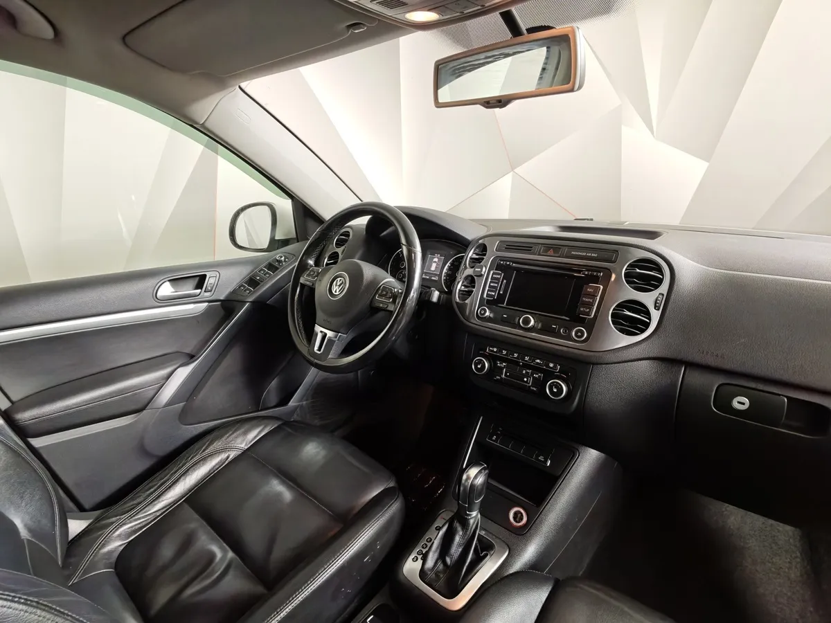 Volkswagen Tiguan 2.0 TDI 4Motion AT (140 л.с.) Track & Style Белый в АВИЛОН. Слайд №13