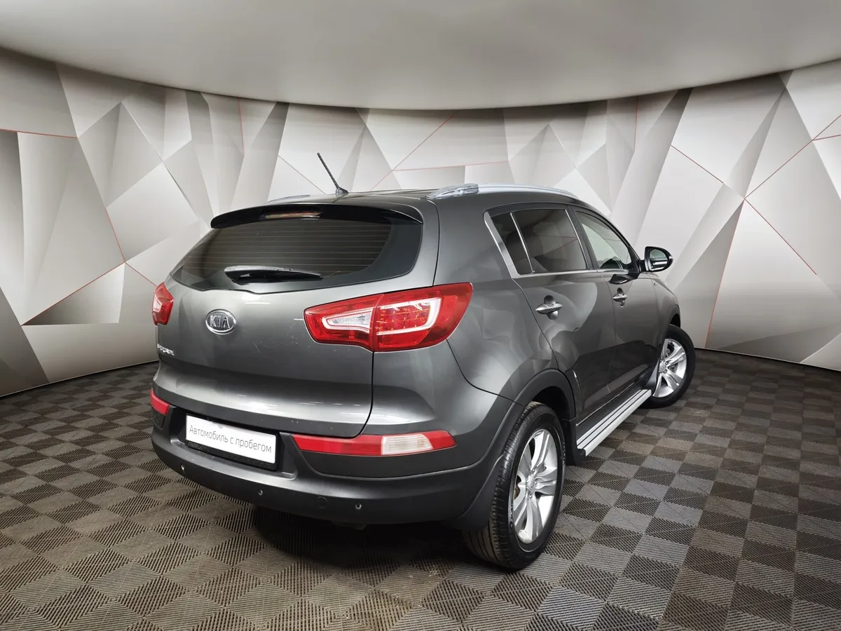 Kia Sportage 2.0 MT 4WD (150 л.с.) Серебристый в АВИЛОН. Слайд №2
