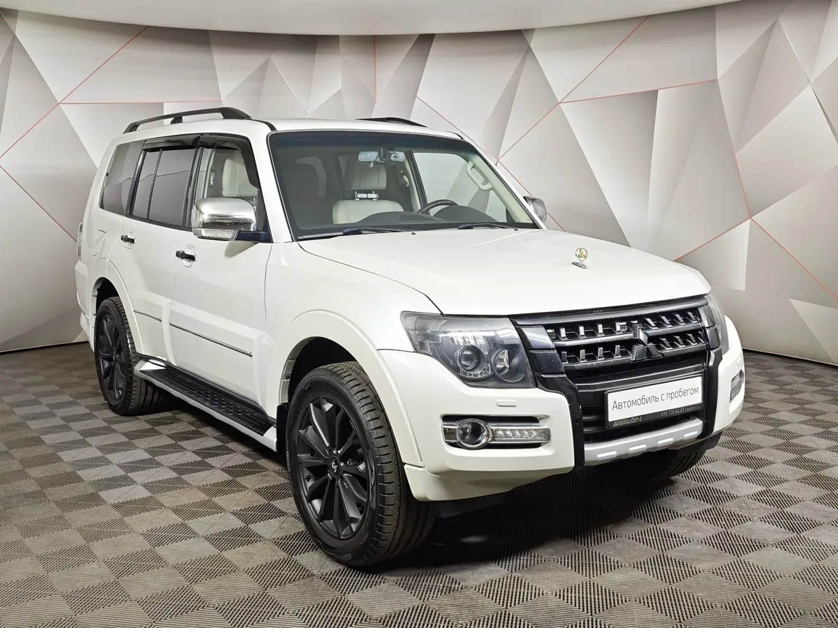 Mitsubishi Pajero 3.8 AT (250 л.с.) Белый в АВИЛОН. Слайд №3