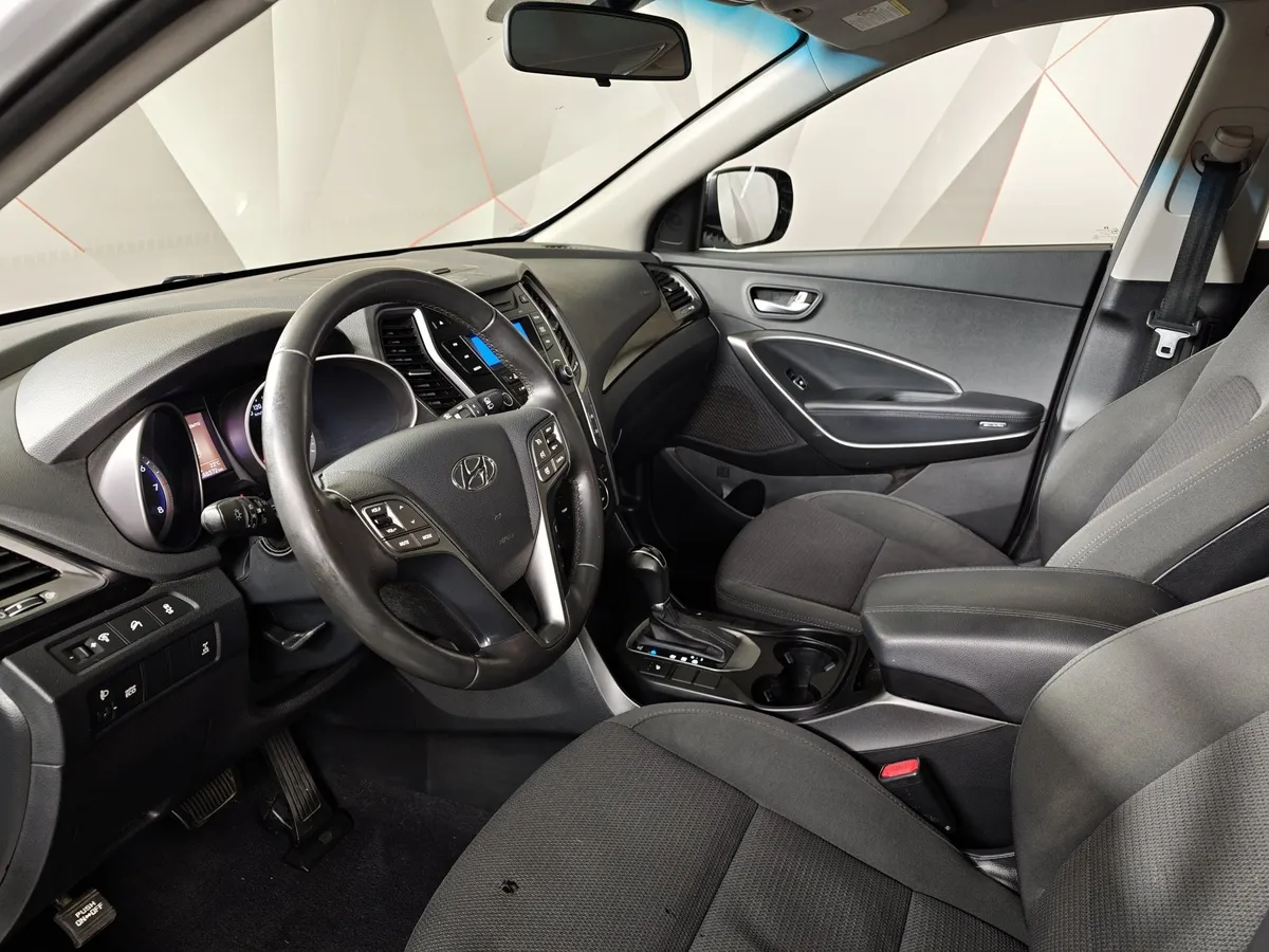 Hyundai Santa Fe 2.4 AT 4WD (175 л.с.) Comfort Серебристый в АВИЛОН. Слайд №19