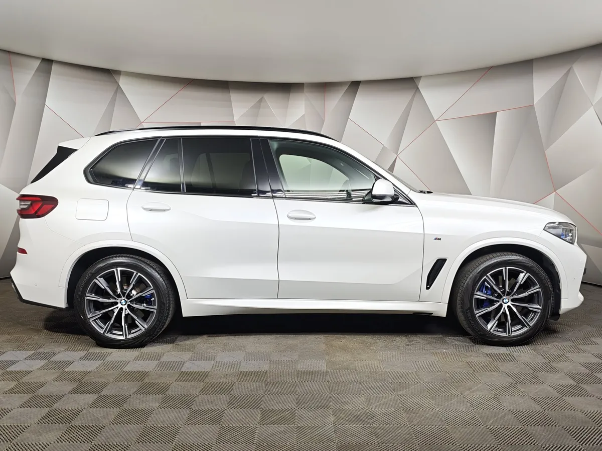 BMW X5 xDrive40i Steptronic (340 л.с.) Белый в АВИЛОН. Слайд №6