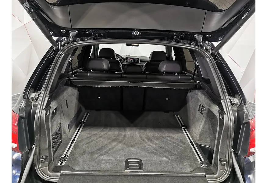 BMW X5 xDrive40d Steptronic (313 л.с.) Черный в АВИЛОН. Слайд №19