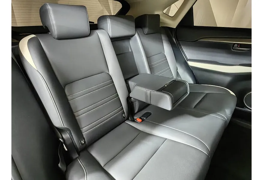 Lexus NX 200 CVT AWD (150 л.с.) Comfort Белый в АВИЛОН. Слайд №17