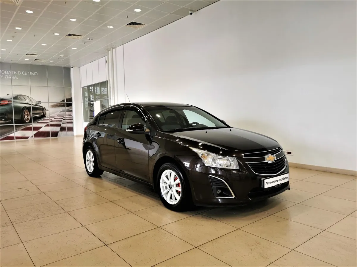 Chevrolet Cruze 1.8 MT (141 л.с.) Коричневый в АВИЛОН. Слайд №3