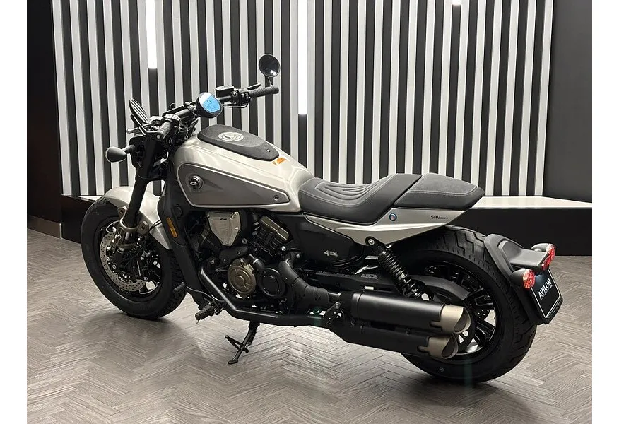 QJMOTOR SRV 600V 561 см³ (68 л.с.) (68) 561 Серебристый в АВИЛОН. Слайд №7 QJMOTOR SRV 600V 561 см³ (68 л.с.) (68) 561 Серебристый в АВИЛОН. Слайд №7