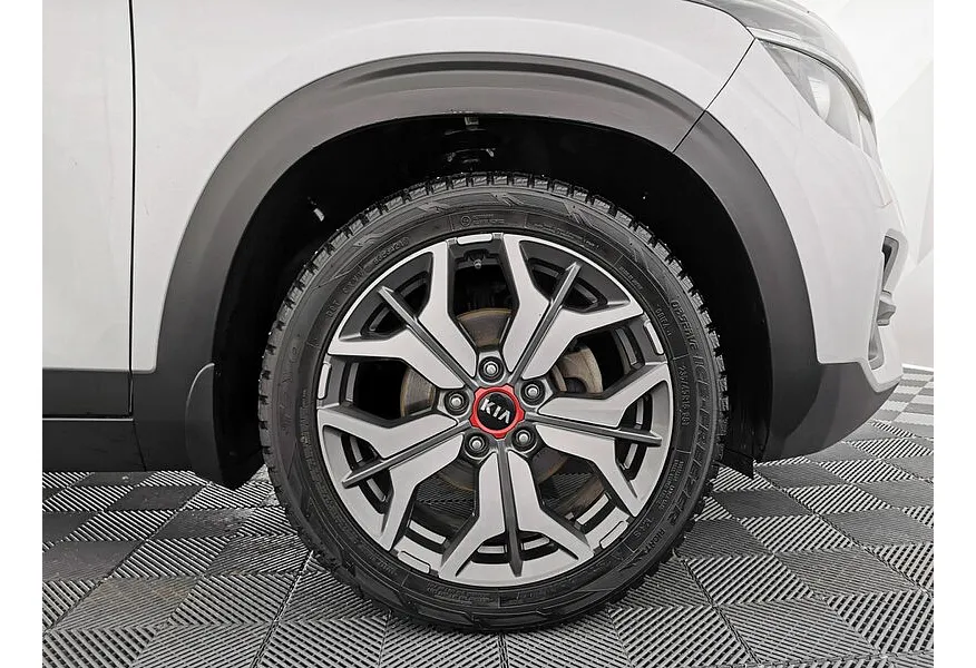 Kia Seltos 2.0 MPI 2WD IVT (149 л.с.) Style Серый в АВИЛОН. Слайд №9