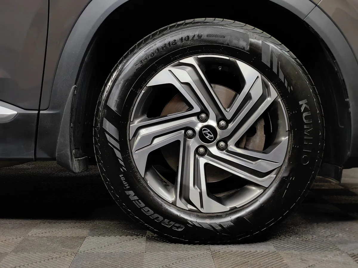 Hyundai Santa Fe 2.5 AWD 6AT (180 л.с.) Prestige Коричневый в АВИЛОН. Слайд №9