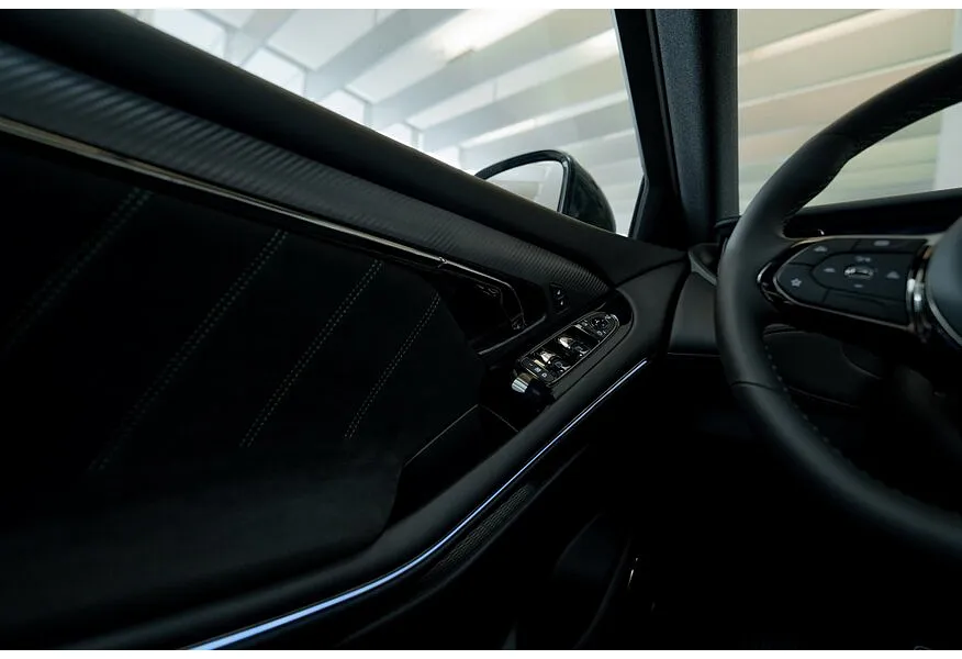 Voyah Free EVR 1.5 AT AWD (489 л.с.) Sport Edition Белый в АВИЛОН. Слайд №14