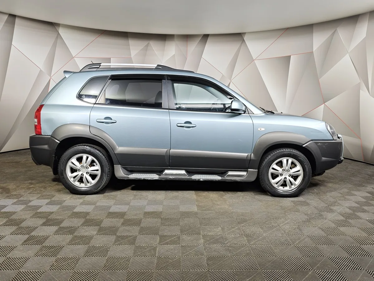 Hyundai Tucson 2.0 CRDI AT 2WD (112 л.с.) Голубой в АВИЛОН. Слайд №6