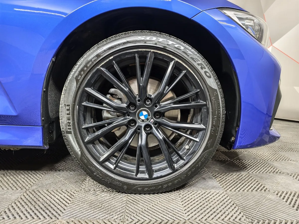BMW 3 серия 320i xDrive (184 л.с.) M Sport Pure Синий в АВИЛОН. Слайд №7