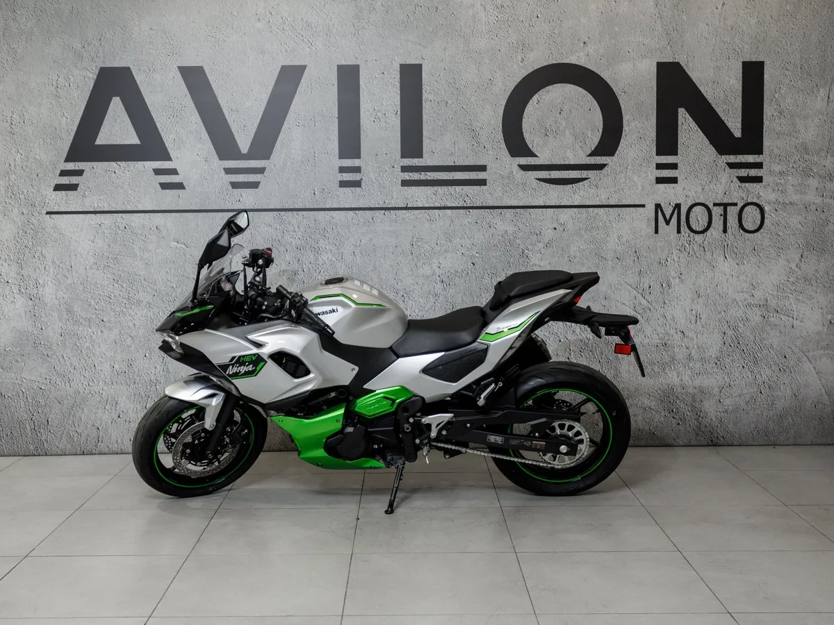 Kawasaki Ninja 7 Hybrid 450 см³ (69 л.с.) 450 Серебристый в АВИЛОН. Слайд №3