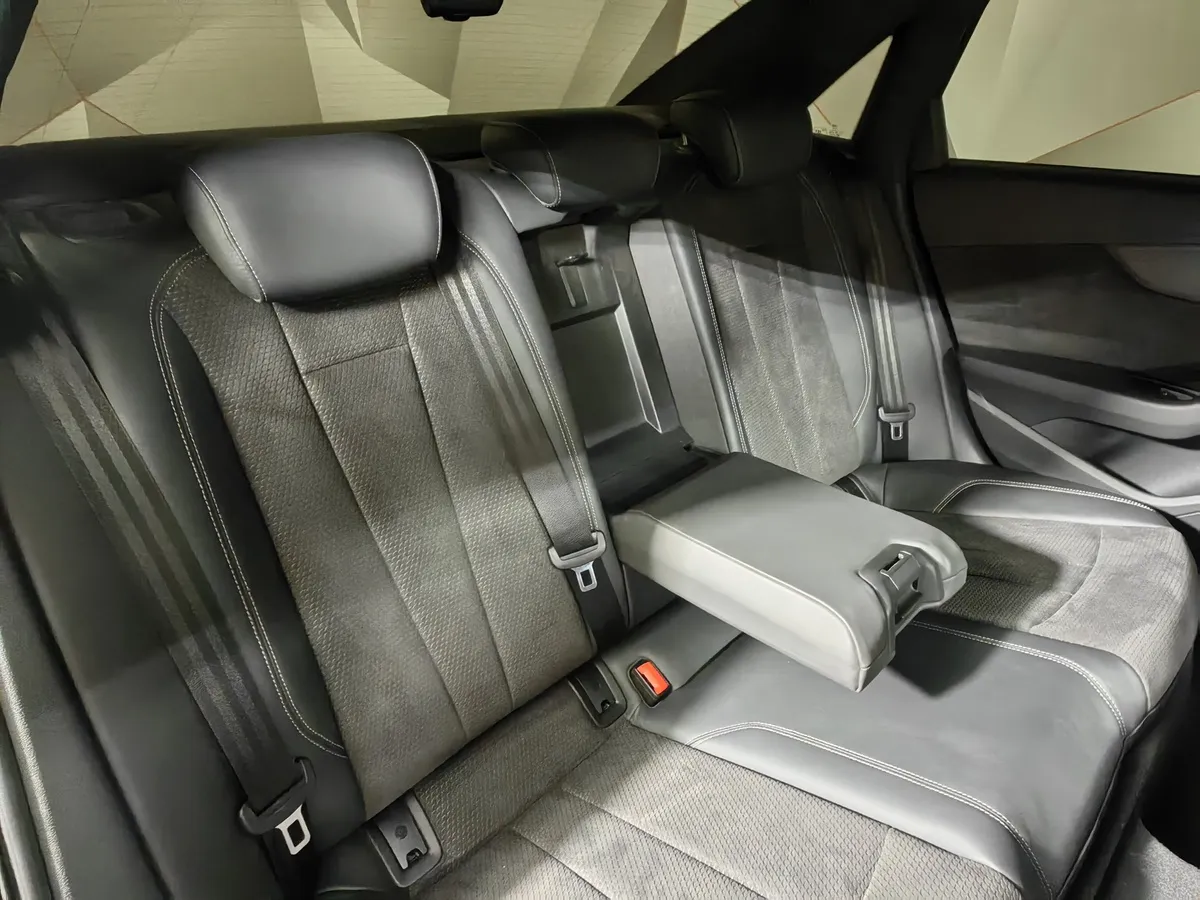 Audi A4 2.0 TDI S tronic quattro (190 л.с.) Черный в АВИЛОН. Слайд №17