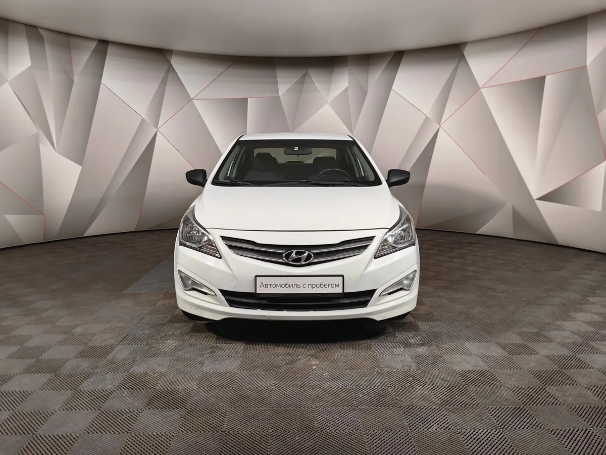 Hyundai Solaris 1.6 AT (123 л.с.) Белый в АВИЛОН. Слайд №7