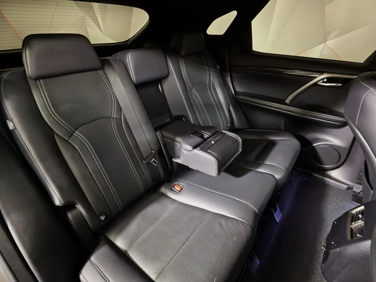 Lexus RX 300 AT AWD (238 л.с.) Executive Серый в АВИЛОН. Слайд №16