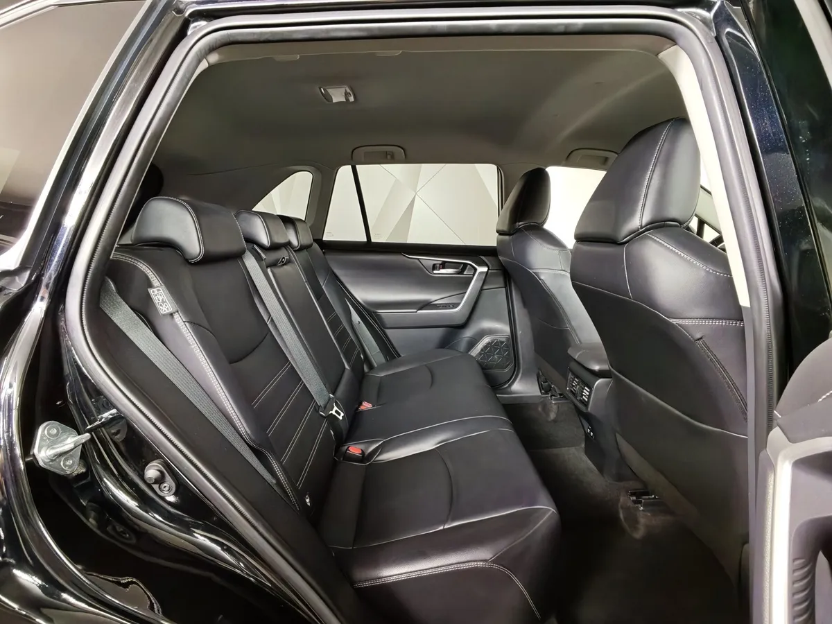 Toyota RAV4 2.0i CVT AWD (149 л.с.) Люкс Черный в АВИЛОН. Слайд №16