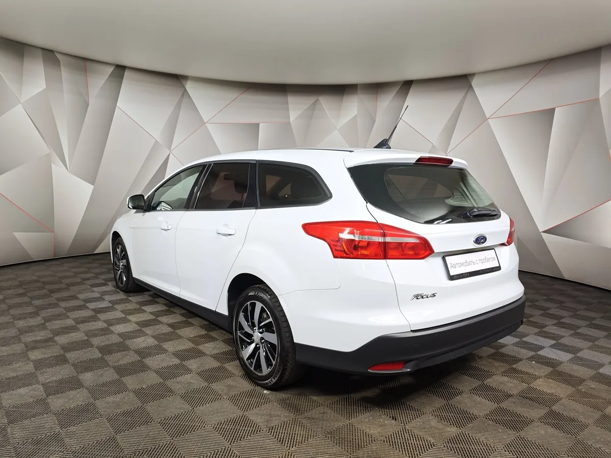 Ford Focus 1.6 MT (105 л.с.) Trend Белый в АВИЛОН. Слайд №4