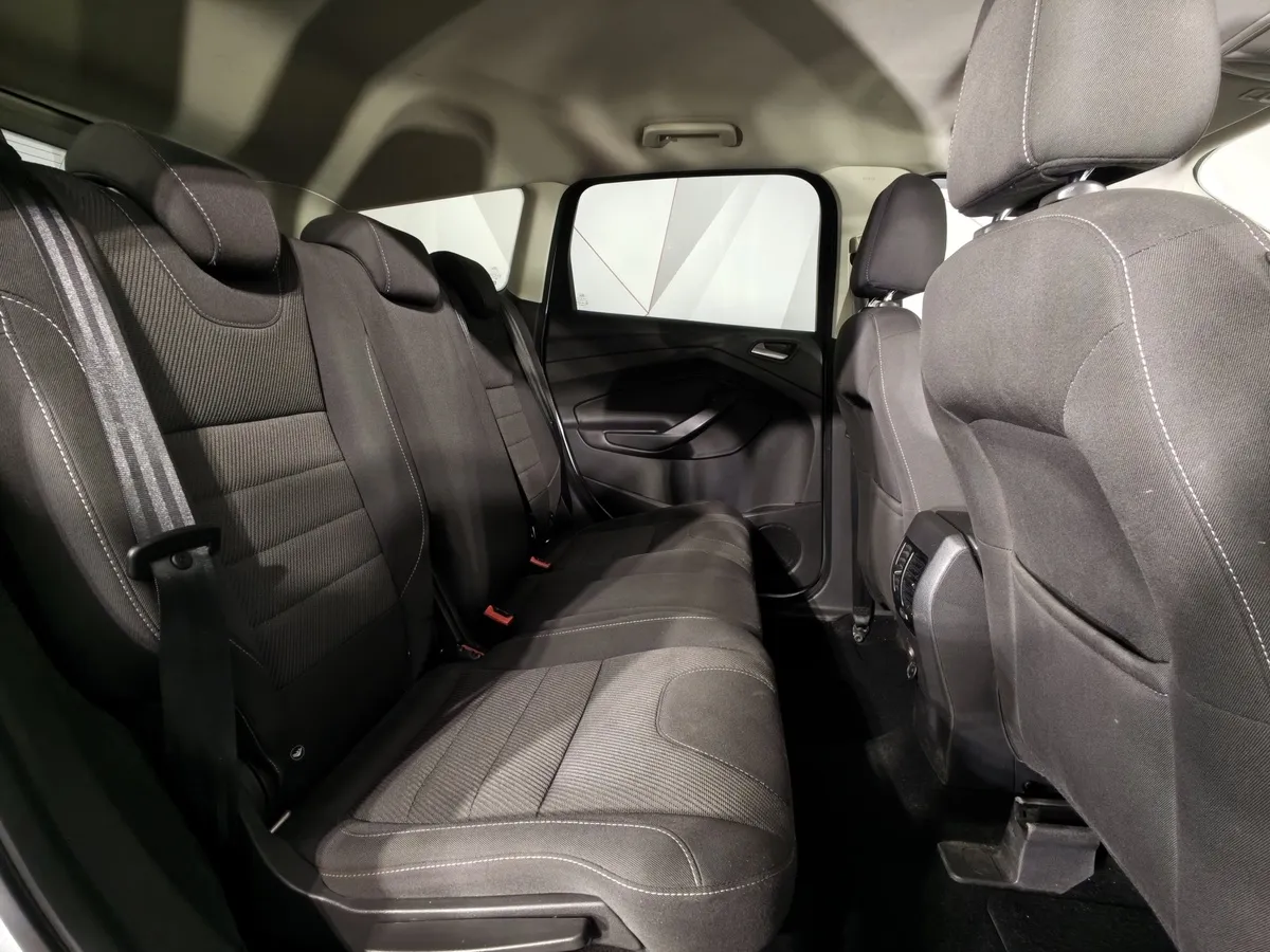 Ford Kuga 1.6 EcoBoost AT AWD (150 л.с.) Titanium Белый в АВИЛОН. Слайд №16