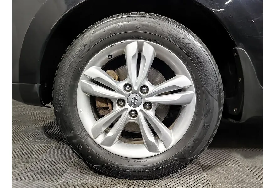 Hyundai ix35 2.0 AT 4WD (150 л.с.) Comfort Черный в АВИЛОН. Слайд №9