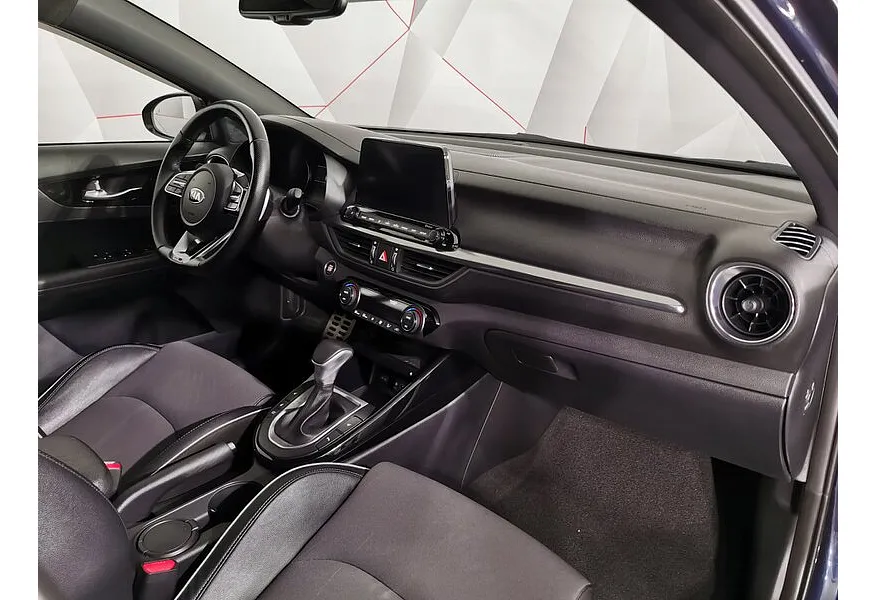АВИЛОН - Kia Cerato 2.0 MPI AT (150 л.с.) GT Line Синий - slide 8