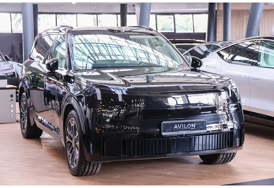 АВИЛОН - Lynk & Co 900 2.0 AT 4WD (884 л.с.) Ultra Черный - slide 0