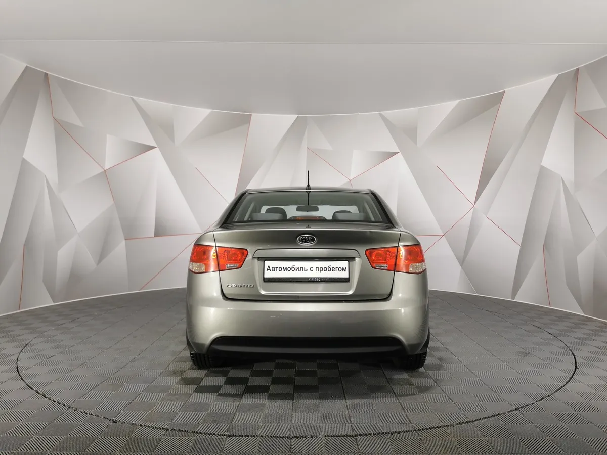 Kia Cerato 1.6 AT (126 л.с.) Серый в АВИЛОН. Слайд №8