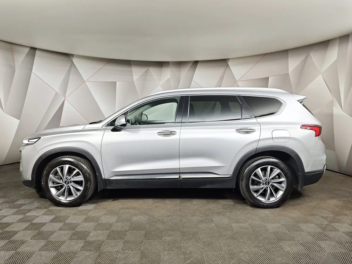 Hyundai Santa Fe 2.4 (188 л.с.) - 6AT Premier Серебристый в АВИЛОН. Слайд №5