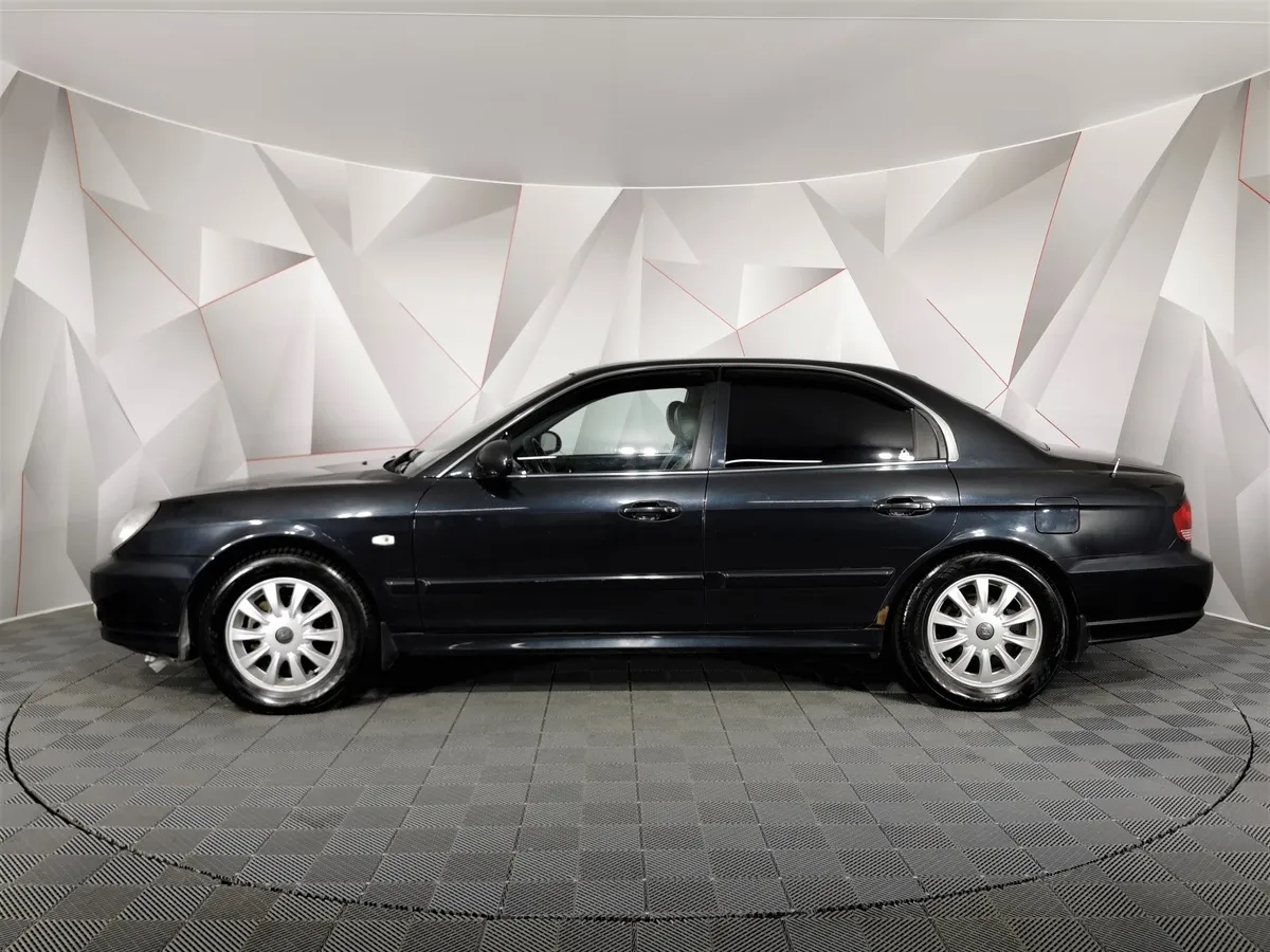 Hyundai Sonata 2.0 MT (137 л.с.) Черный в АВИЛОН. Слайд №5