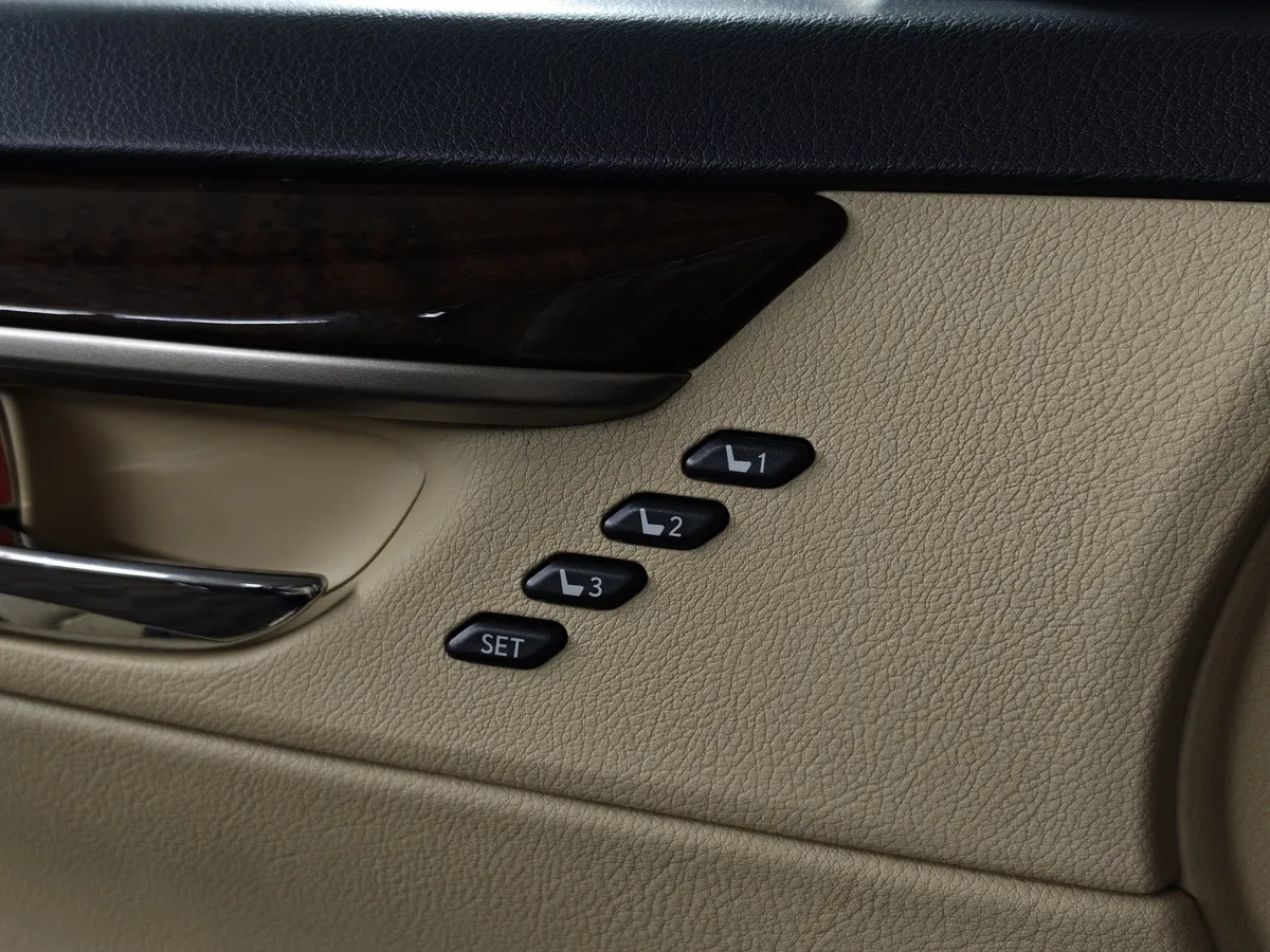Lexus ES 250 AT (184 л.с.) Comfort Коричневый в АВИЛОН. Слайд №21