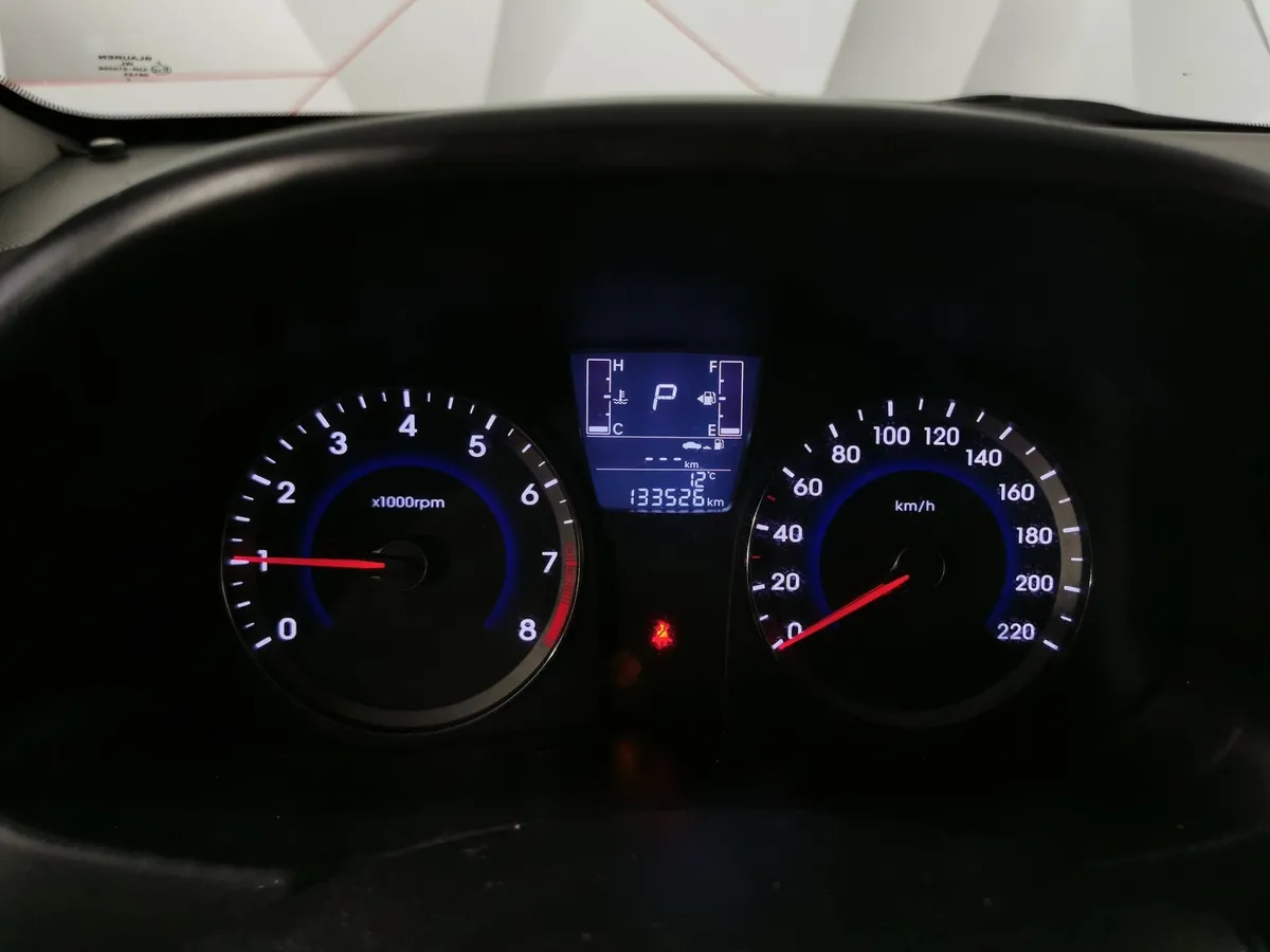 Hyundai Solaris 1.6 AT (123 л.с.) Comfort Серебристый в АВИЛОН. Слайд №18