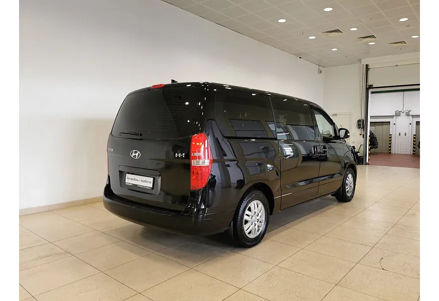 Hyundai H-1 2.4 AT (173 л.с.) Comfort Черный в АВИЛОН. Слайд №2