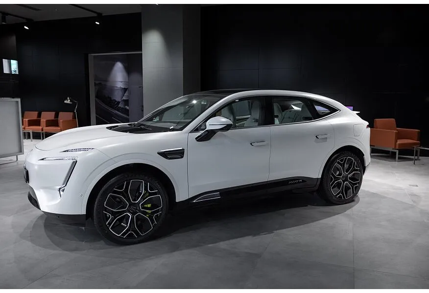 Avatr 11 116 kWh 4WD (578 л.с.) 5 мест Белый в АВИЛОН. Слайд №3