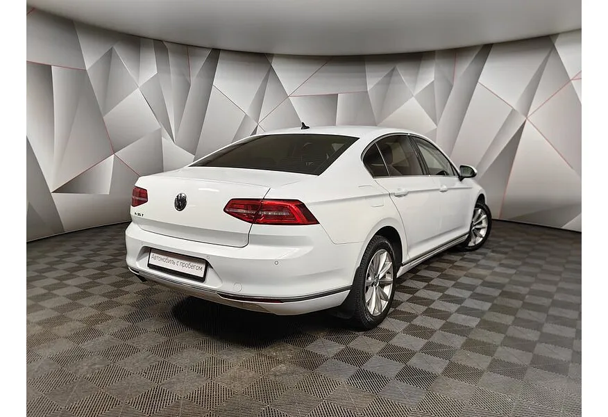 Volkswagen Passat 1.8 TSI BlueMotion DSG (180 л.с.) Highline Белый в АВИЛОН. Слайд №2