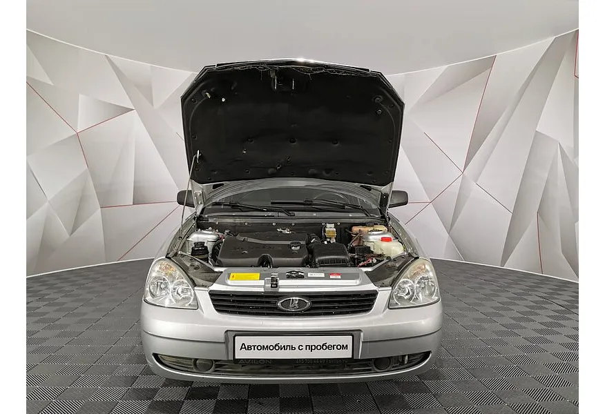 ВАЗ (Lada) Priora 1.6 MT 16 кл (Евро-4) (98 л.с.) Серебристый в АВИЛОН. Слайд №11