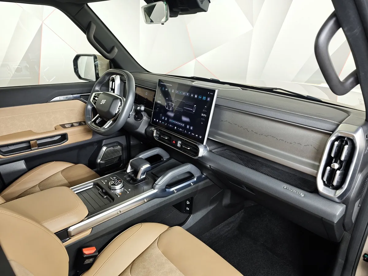 JETOUR T2 2.0T 7DCT AWD (245 л.с.) Престиж Коричневый в АВИЛОН. Слайд №13