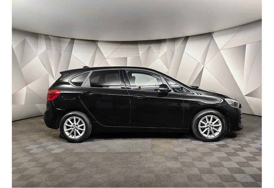 BMW 2 серия Active Tourer 218i AMT (140 л.с.) Advantage Plus Черный в АВИЛОН. Слайд №6