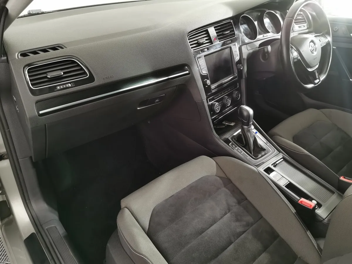 Volkswagen Golf 1.4 TSI BlueMotion DSG (140 л.с.) Highline Серый в АВИЛОН. Слайд №12