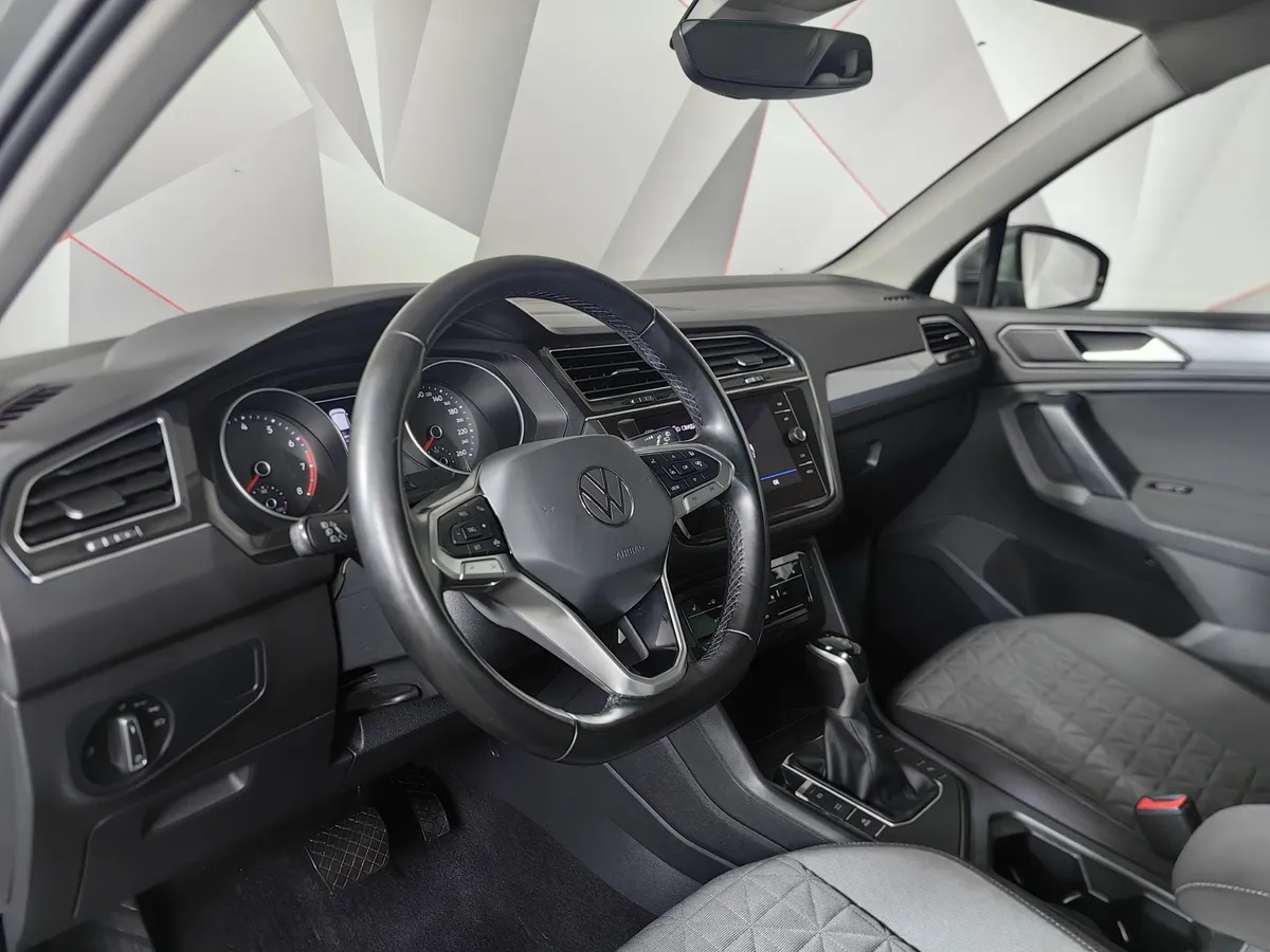 Volkswagen Tiguan 1.4 TSI AT (150 л.с.) Status Серый в АВИЛОН. Слайд №19