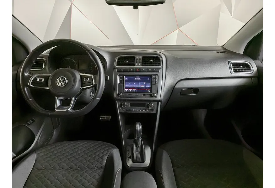 Volkswagen Polo 1.6 MPI AT (110 л.с.) Drive Серебристый в АВИЛОН. Слайд №13