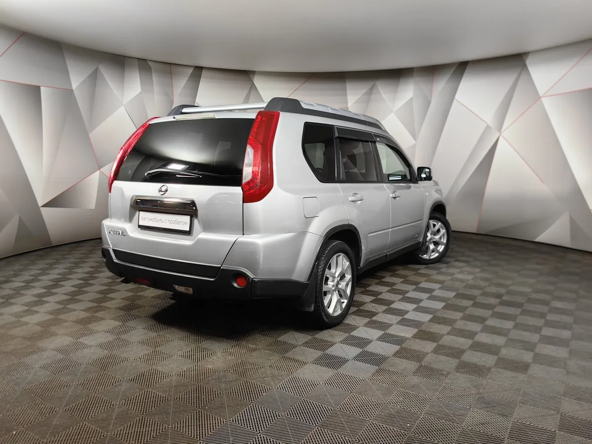 Nissan X-Trail 2.0 CVT AWD (141 л.с.) Серебристый в АВИЛОН. Слайд №2