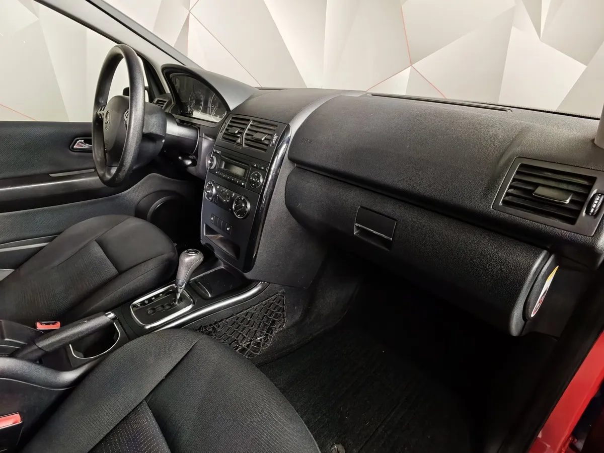 Mercedes-Benz A-Класс A 180 Autotronic (116 л.с.) Красный в АВИЛОН. Слайд №13