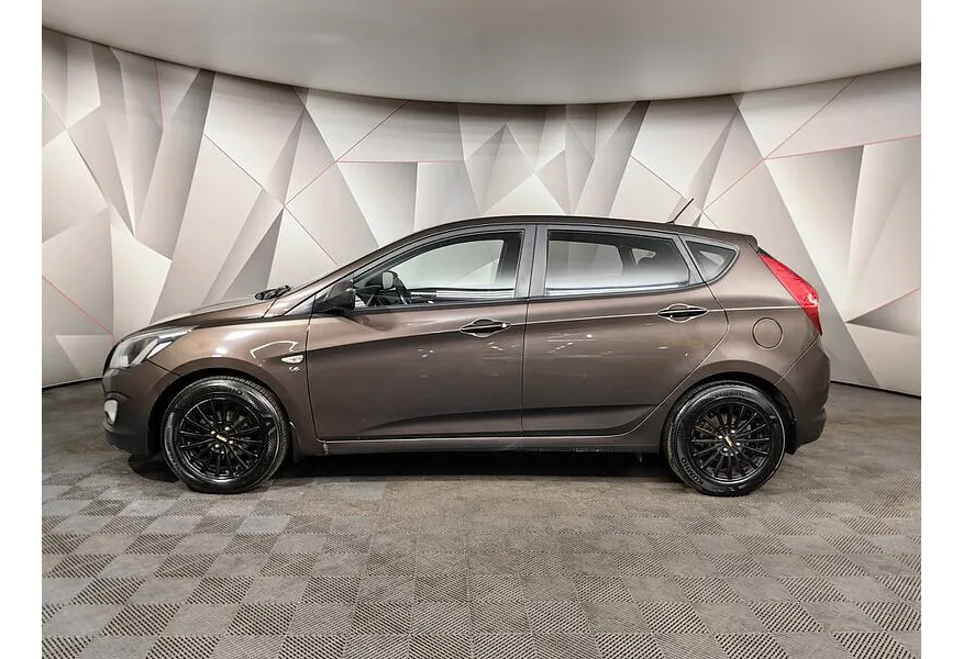 Hyundai Solaris 1.6 AT (123 л.с.) Comfort Коричневый в АВИЛОН. Слайд №5