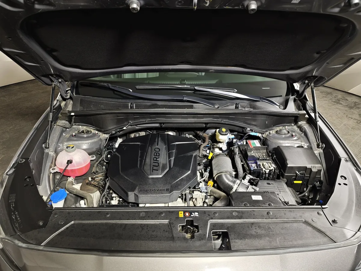 Hyundai Santa Fe 2.2 CRDi AWD 8AT (200 л.с.)  Prestige + Smart Sense Серый в АВИЛОН. Слайд №11