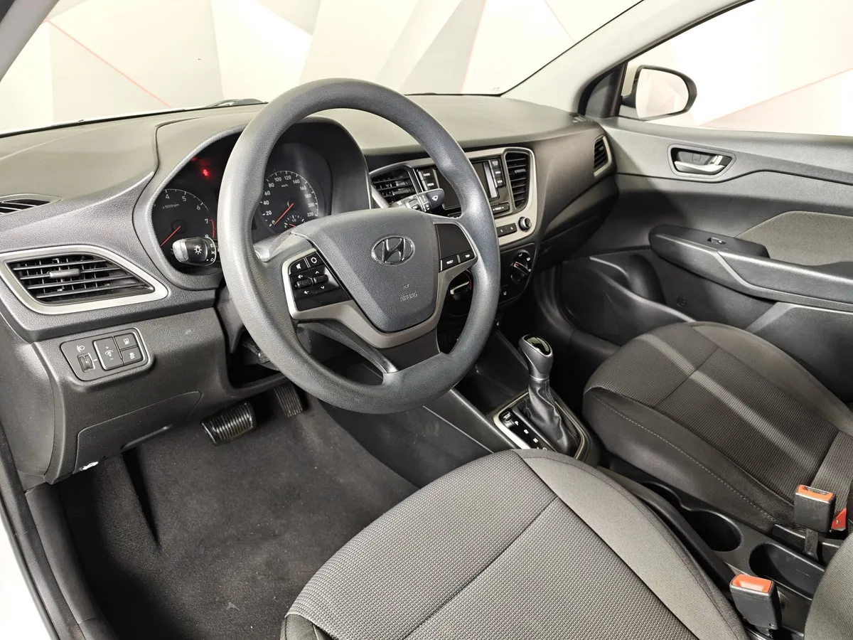 Hyundai Solaris 1.4 AT (107 л.с.) Active Белый в АВИЛОН. Слайд №19