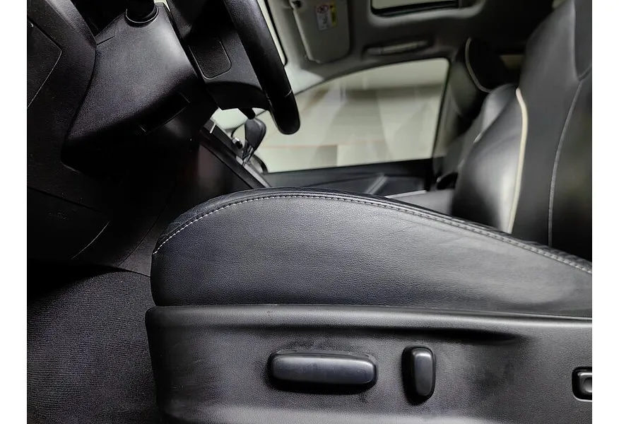 Toyota Venza 2.7 AT AWD (185 л.с.) Серый в АВИЛОН. Слайд №22