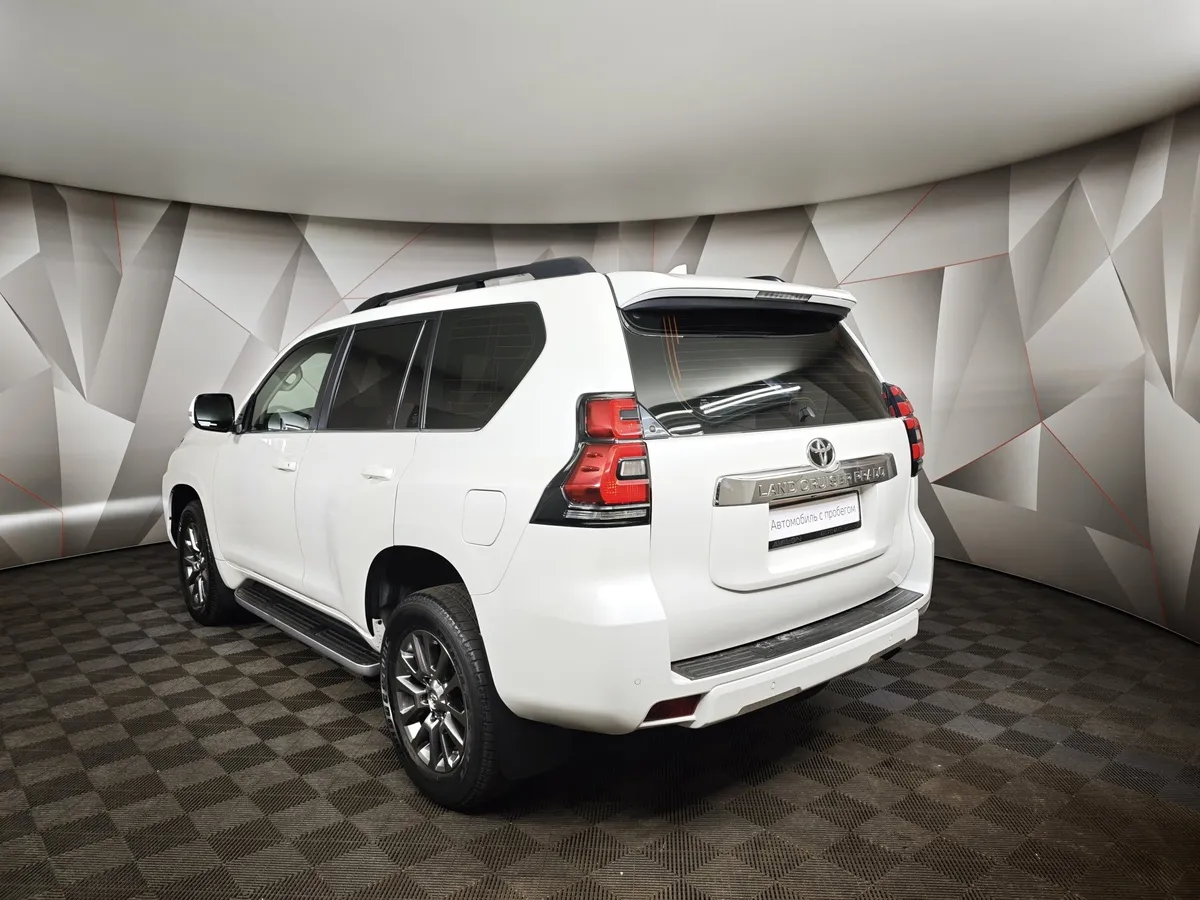 Toyota Land Cruiser Prado 4.0 AT AWD (249 л.с.) Белый в АВИЛОН. Слайд №4