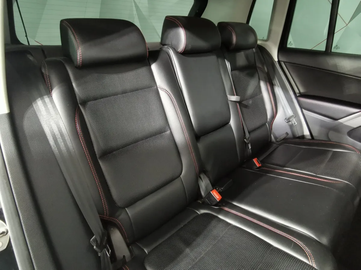 Volkswagen Tiguan 2.0 TSI 4Motion AT (170 л.с.) Track & Field Черный в АВИЛОН. Слайд №15