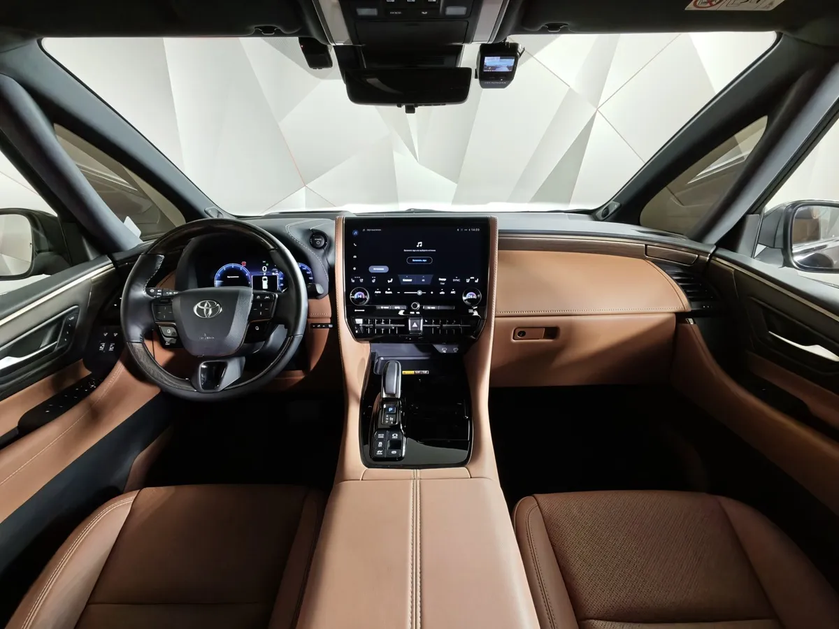 Toyota Alphard 2.5h AT 4WD (190 л.с.) Черный в АВИЛОН. Слайд №12